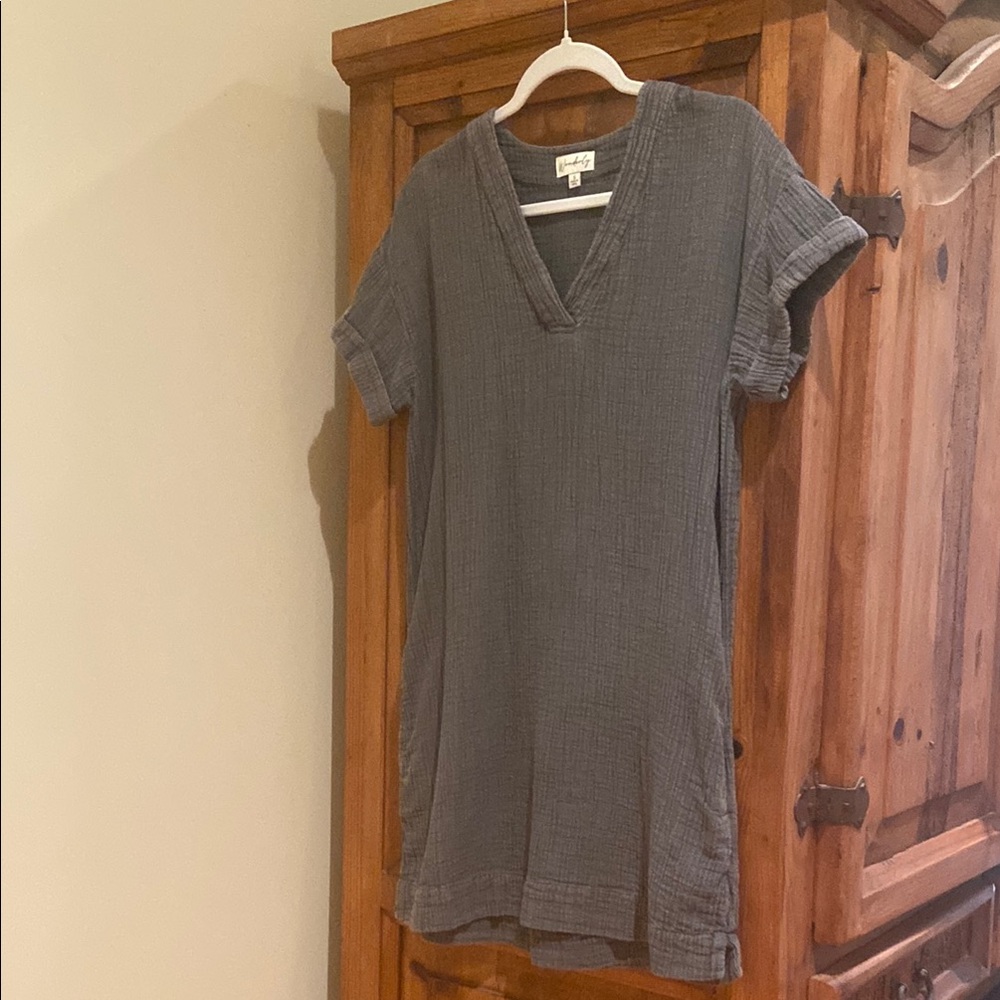 Gray V-Neck Short Sleeve Dress